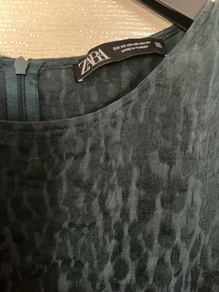 Uzun Kollu, Pilili Siyah Midi Elbise - Görsel 2