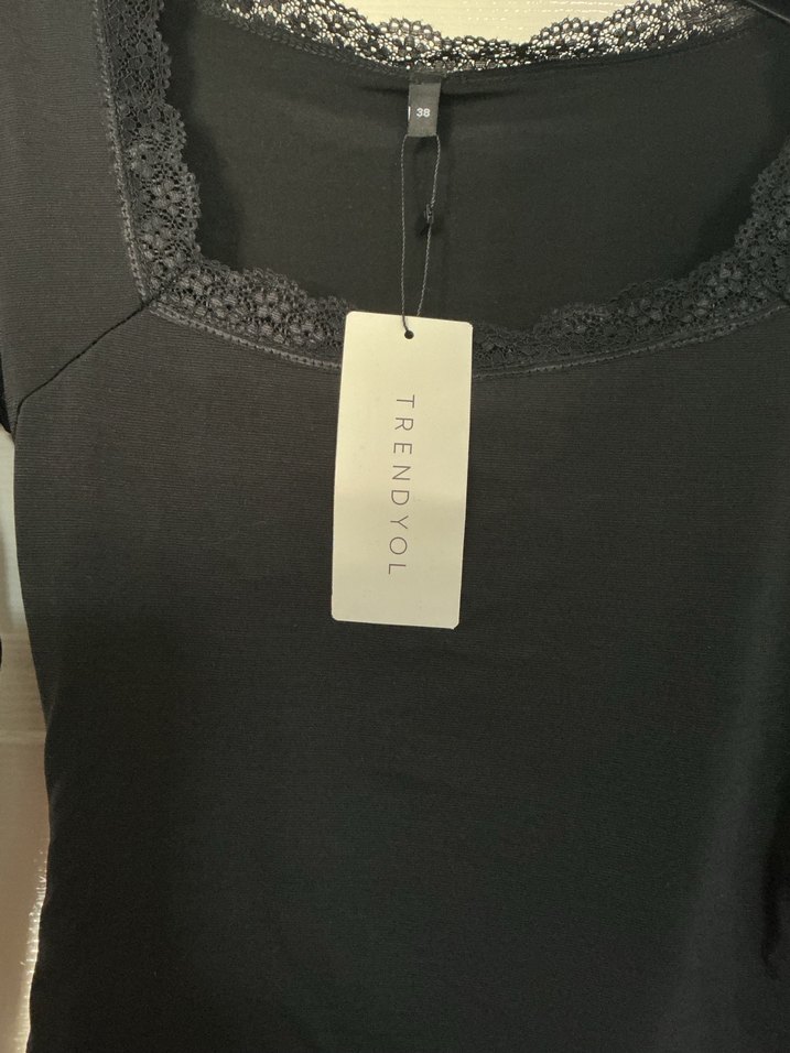 Dantel Detaylı Siyah Uzun Kollu Bluz - Görsel 2