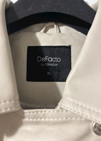 Defacto Kadın Bej Deri Fermuarlı Ceket