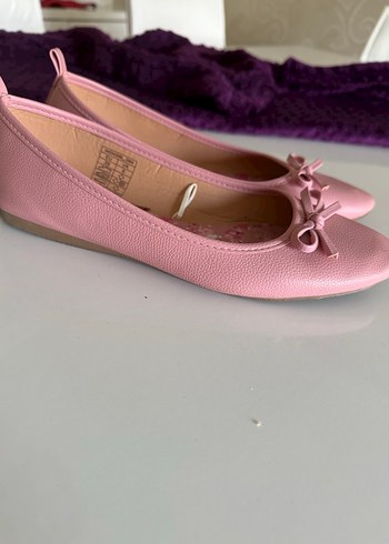 Deichmann Pembe Fiyonk Detaylı Kadın Babet