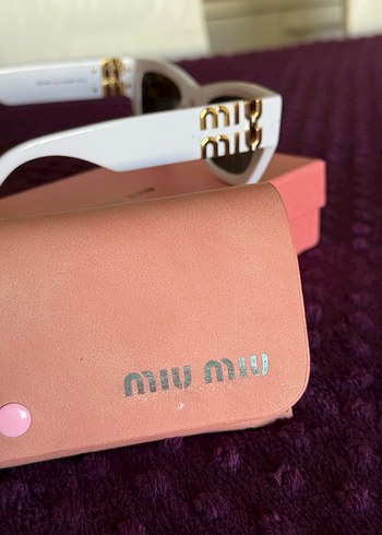 Miu Miu MiuMiu Beyaz Retro Kadın Güneş Gözlüğü