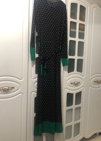 Puantiye Desenli Yeşil Uzun Elbise - Görsel 4