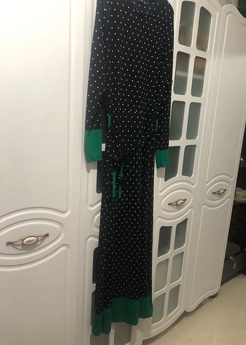 Puantiye Desenli Yeşil Uzun Elbise - Görsel 2