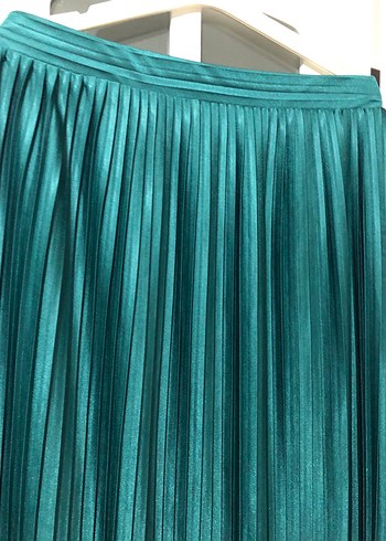 Parlak Turkuaz Pileli Uzun Etek - Görsel 3