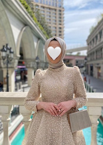 Payet İşlemeli Bej Uzun Kollu Abiye Elbise