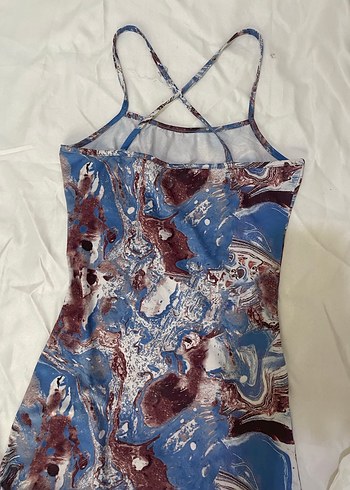 Diğer Mavi Batik Desenli Midi Straplez Elbise çapraz sırt detaylı