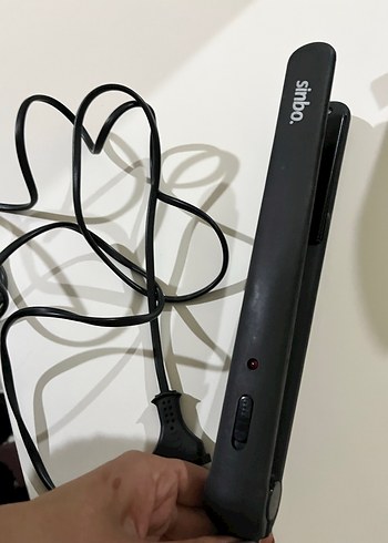 Siyah Saç Düzleştirici - Görsel 3