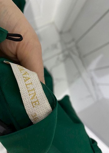 Uzun Kollu Yeşil İşlemeli Abiye Elbise - Görsel 3