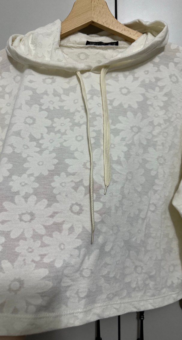 Desenli Kapüşonlu Beyaz Sweatshirt - Görsel 3