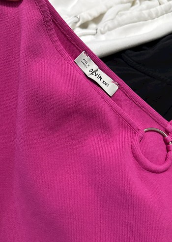 Asimetrik Tek Kollu Koyu Pembe Crop Top - Görsel 4
