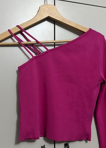 Asimetrik Tek Kollu Koyu Pembe Crop Top - Görsel 3