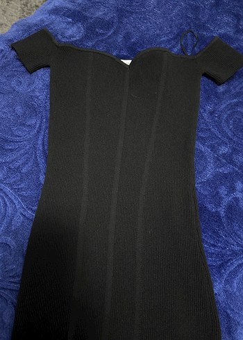 Siyah V Yaka Kemerli Mini Elbise - Görsel 4