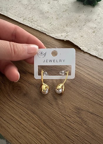 Altın Renk Mini Minimalist Küpeler - Görsel 2