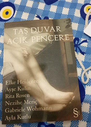 Taş Duvar Açık Pencere - Hikaye Kitabı