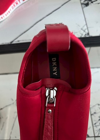 DKNY Kırmızı Fermuarlı Kadın Spor Ayakkabı DKNY