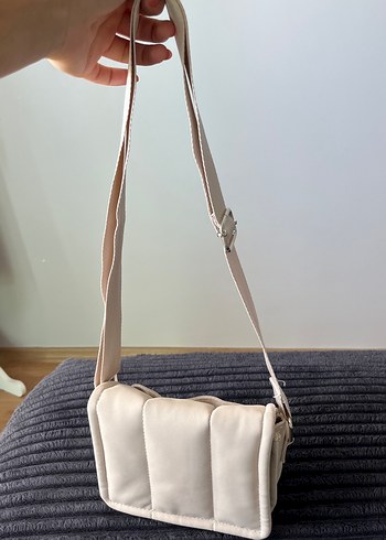  Beden beyaz Renk Krem Kadın Minimalist Kemerli Çanta
