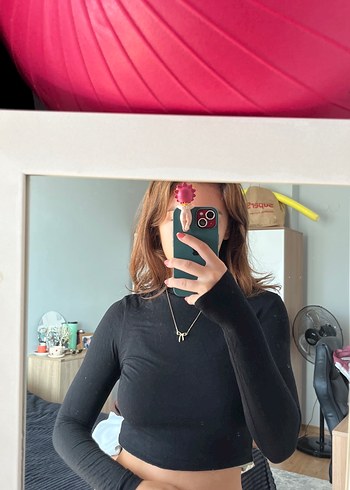 Siyah penye kumaş crop bluz