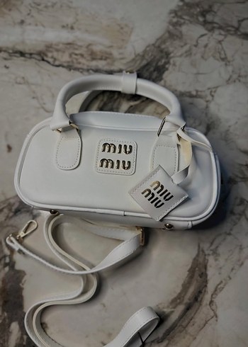 Miu Miu Beyaz Deri Kadın Çanta