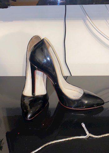 Siyah Parlak Rugan Stiletto Topuklu Kadın Ayakkabı - Görsel 6