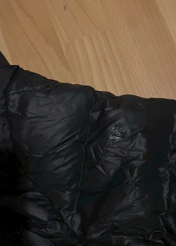m Beden Siyah Kapüşonlu Fermuarlı Kadın Kışlık Mont