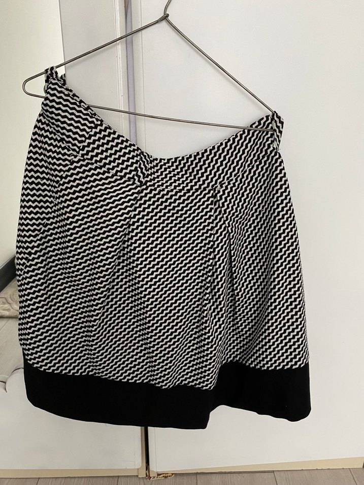 Zebra Desenli Pilili Mini Etek - Görsel 2