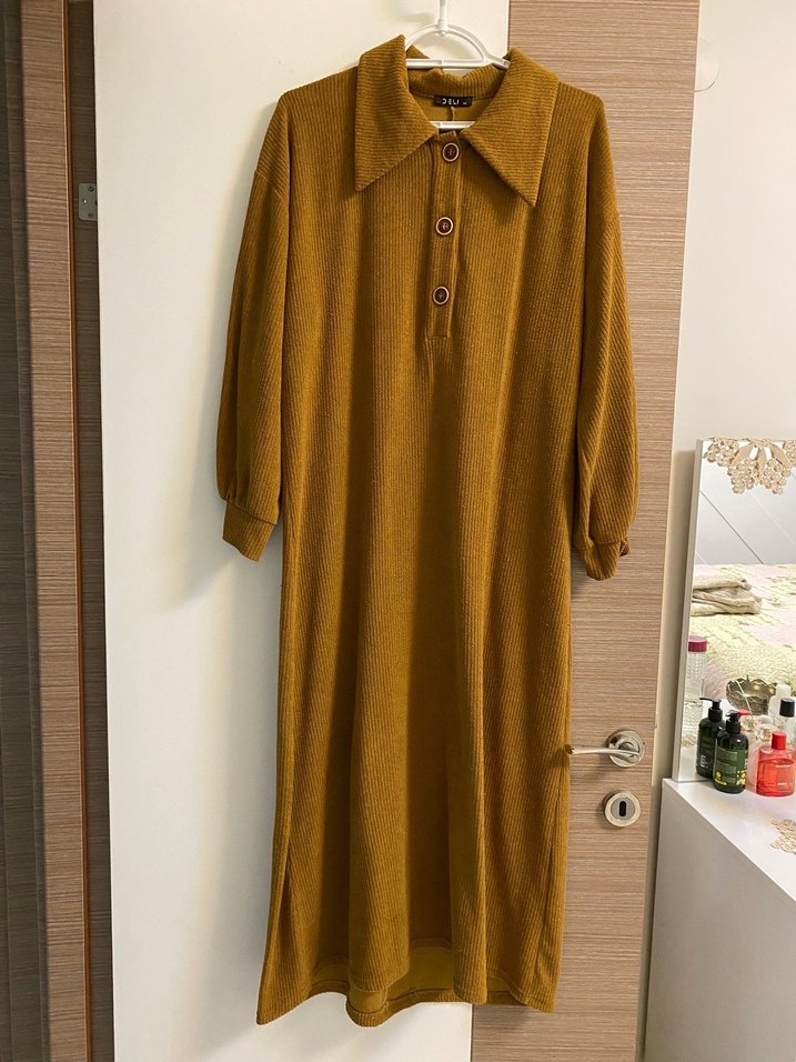 Düğmeli Uzun Kahverengi Dokuma Elbise - Görsel 2