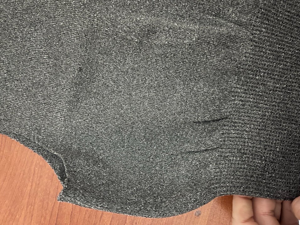 Gri v yaka süveter - Görsel 3