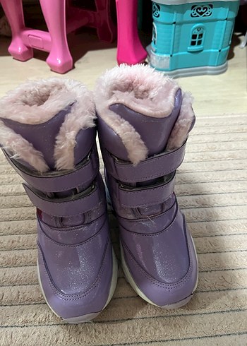 28 Beden Kız Çocuk Mor Polar Astarlı Frozen Bot
