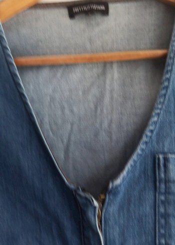 Düğmeli V Yakalı Kadın Kot Tulum - Görsel 3