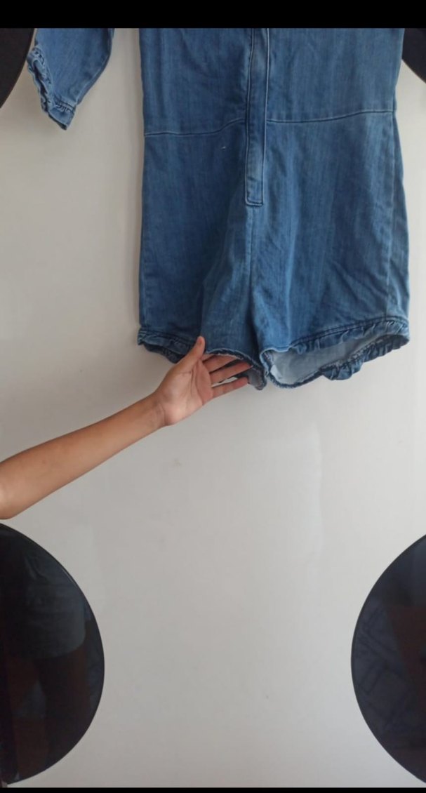 Düğmeli V Yakalı Kadın Kot Tulum - Görsel 2