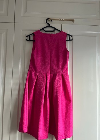 Pembe Pilili Sıfır Kollu Kız Elbisesi