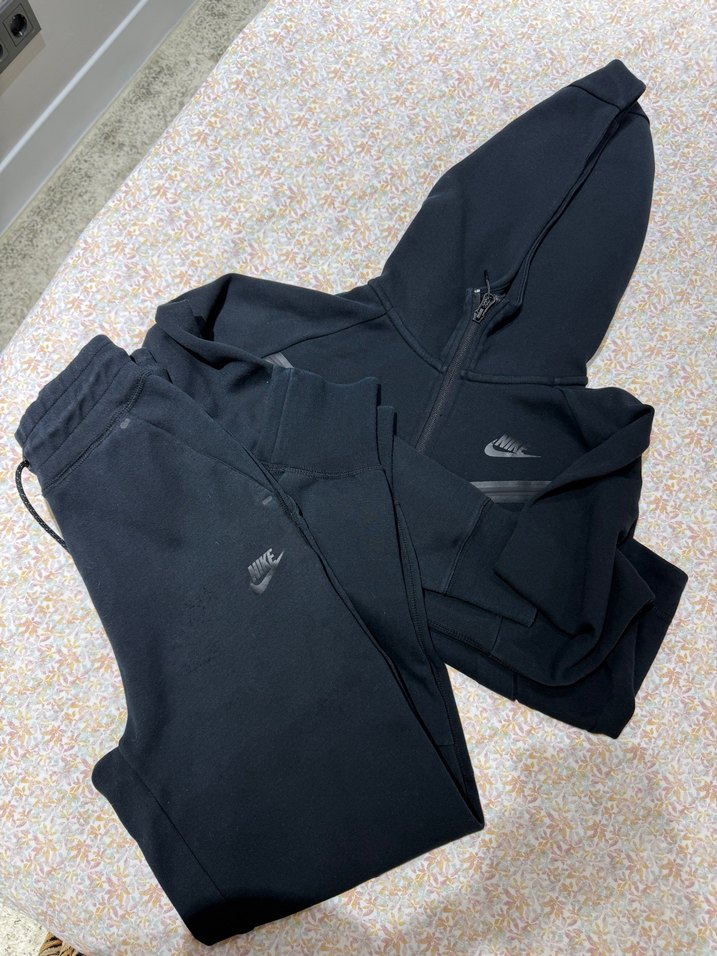 Nike Kapüşonlu Eşofman Takımı - Görsel 2