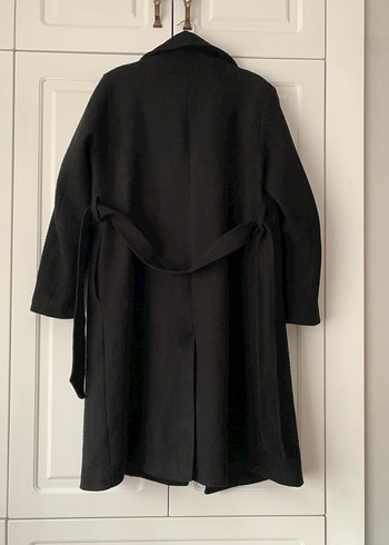 Düğmeli Siyah Uzun Kaban - Görsel 3