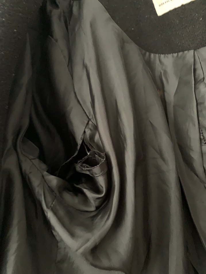 Düğmeli Siyah Uzun Kaban - Görsel 4