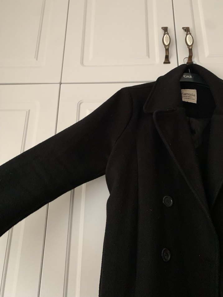 Düğmeli Siyah Uzun Kaban - Görsel 2