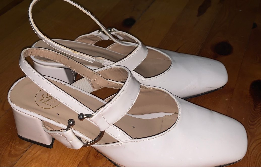 Beyaz Tokalı Kadın Topuklu ayakkabı - Görsel 2