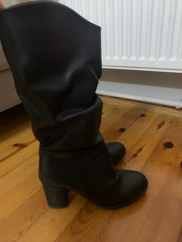 Siyah Kadın Diz Boyu Stiletto Topuklu Bot - Görsel 2