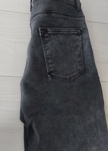 27 Beden Gri Salaş Midi Denim Kadın Pantolon