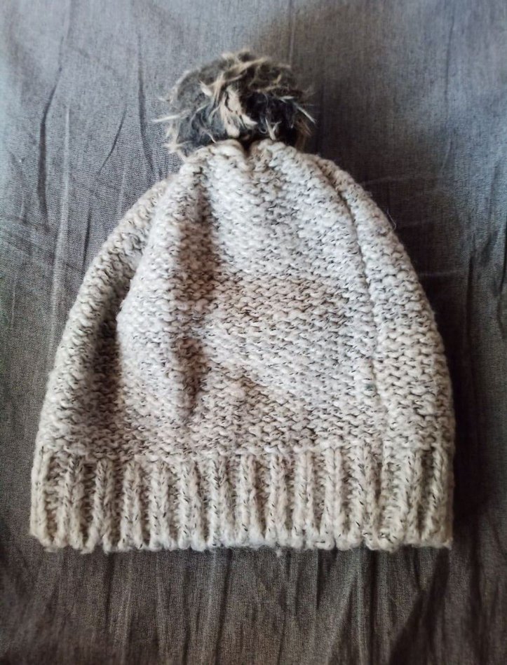 Kadın Gri Örgü Ponponlu Bere - Görsel 2