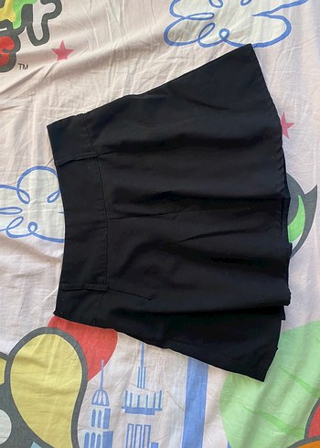 Diğer Siyah Pilili Midi Etek