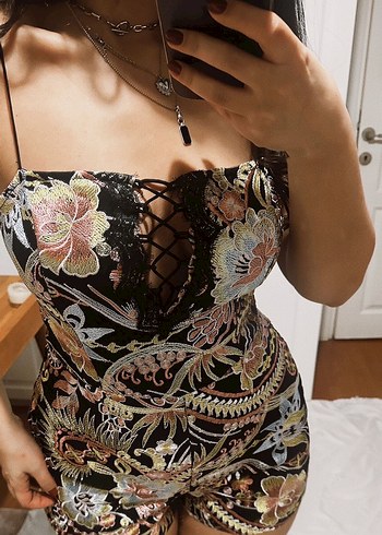 Guess Parlak Desenli Mini Tulum - Görsel 2