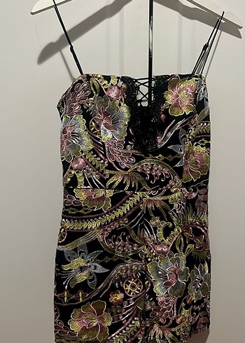 Guess Parlak Desenli Mini Tulum - Görsel 4