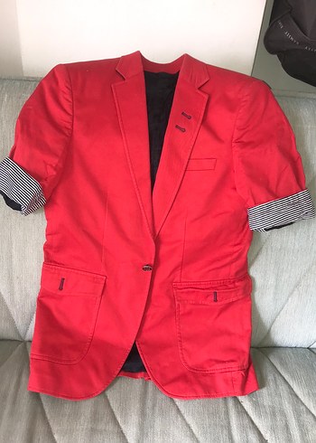 Kısa Kollu Canlı Kırmızı Erkek Ceket 05335600397