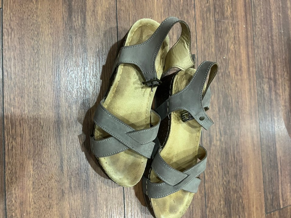 Bej Süet Kadın Dolgu Topuklu Sandalet - Görsel 4