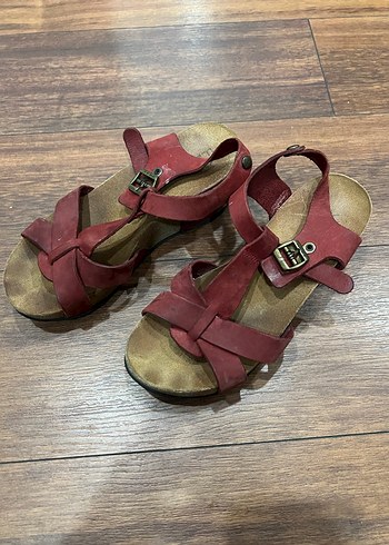 Kırmızı Süet Dolgu Topuklu Kadın Sandalet - Görsel 2