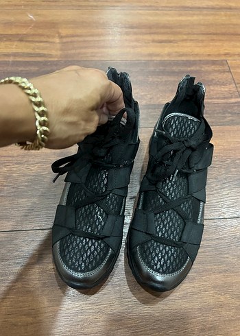 Yılan Desenli Siyah Platform Topuklu Spor Ayakkabı - Görsel 7