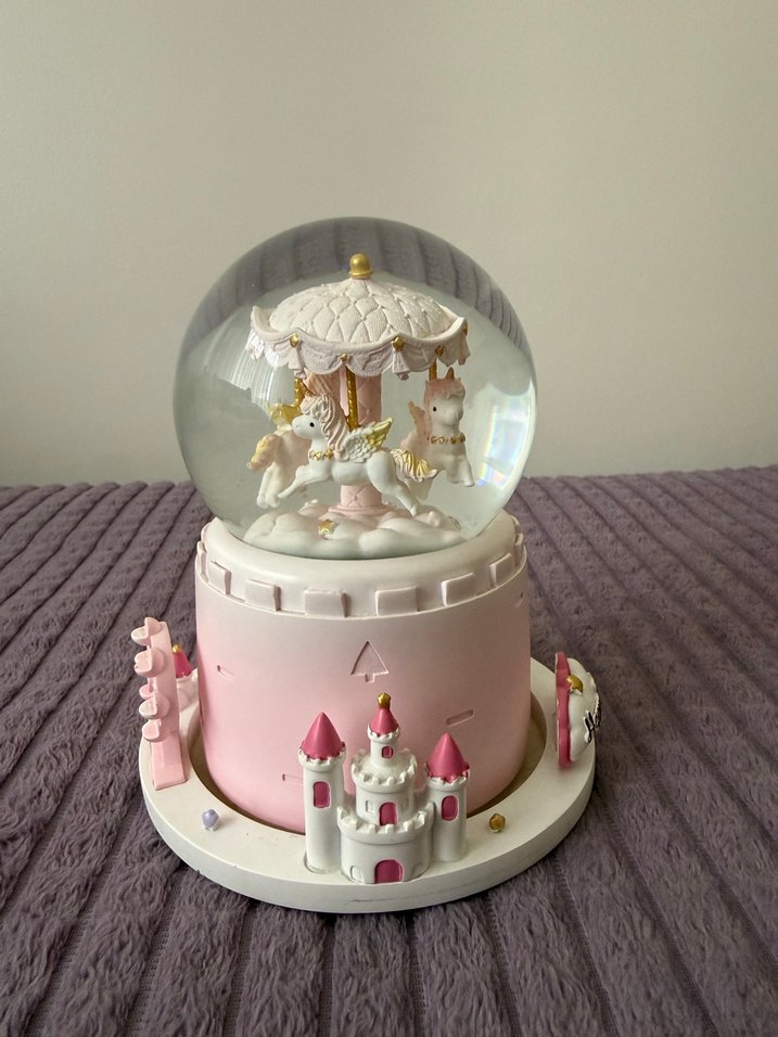 Pembe Müzikli Atlı Karınca Kar Küresi - Görsel 2