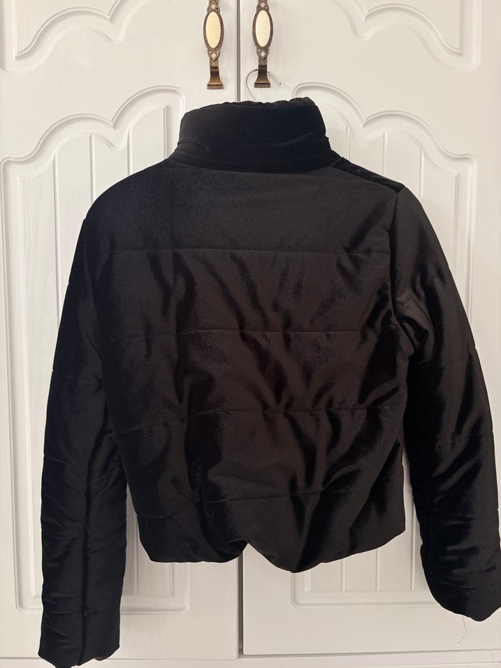 Siyah Fermuarlı Yüksek Yakalı Kadın Kadife Mont - Görsel 2