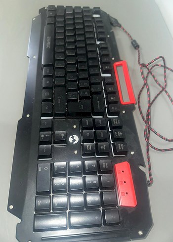 Kablolu kırmızı siyah klavye ve siyah mause ile siyah mikrafon - Görsel 4