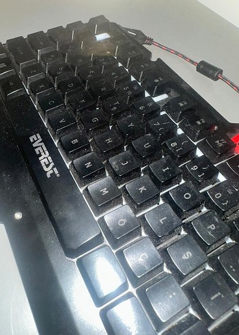 Kablolu kırmızı siyah klavye ve siyah mause ile siyah mikrafon - Görsel 3